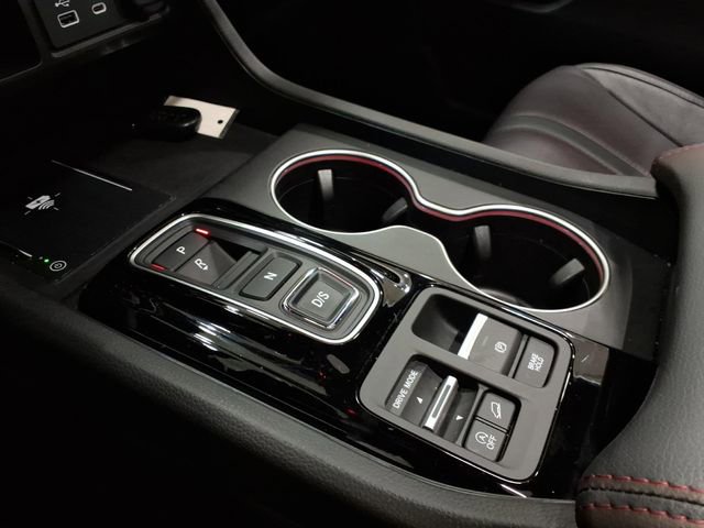 Certified 2025 Honda Pilot Black Edition image 20