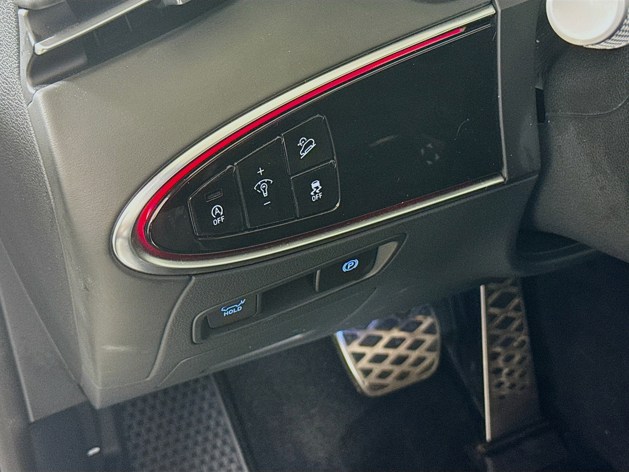 Used 2024 Genesis GV70 3.5T Sport w/ Sport Prestige Package image 10