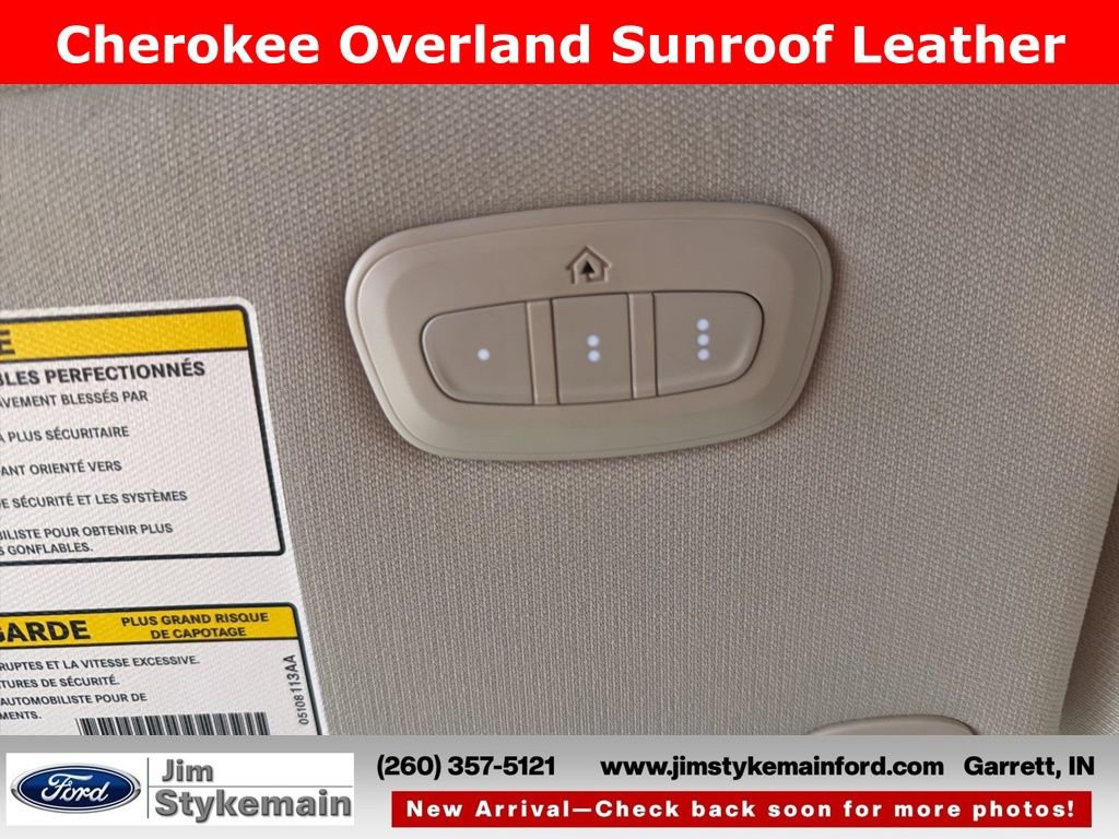 Used 2016 Jeep Cherokee Overland image 29