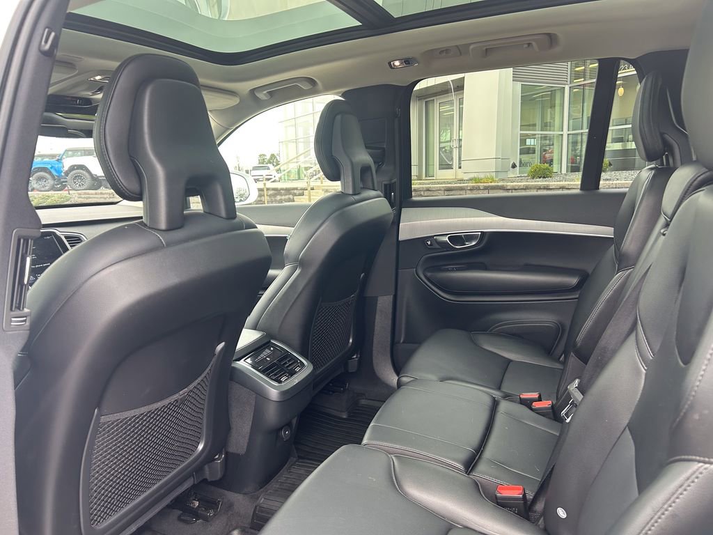 Used 2021 Volvo XC90 T5 Momentum w/ Climate Package image 14
