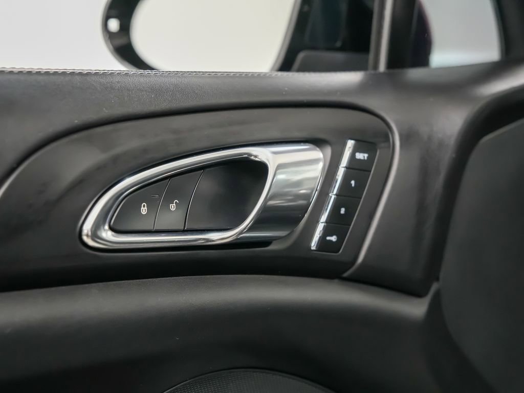 Certified 2017 Porsche Cayenne Turbo AWD/4WD image 22