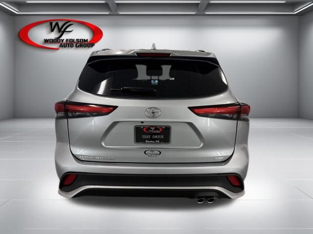 Used 2022 Toyota Highlander XSE image 7