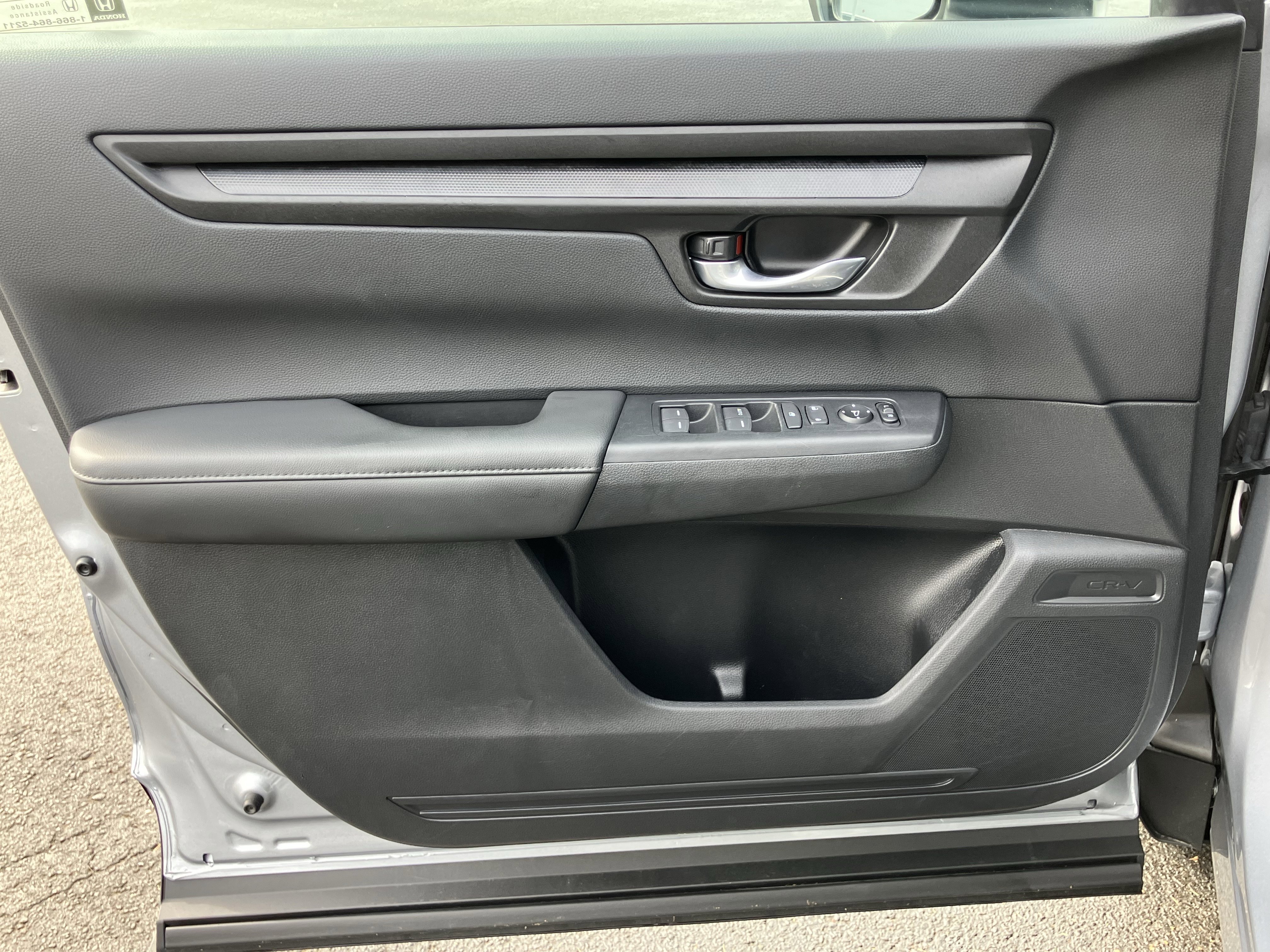 Used 2025 Honda CR-V LX image 14