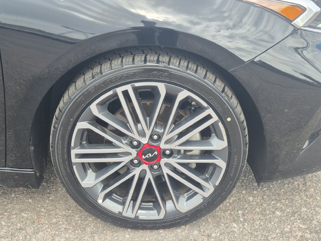 Certified 2024 Kia Forte GT FWD image 17