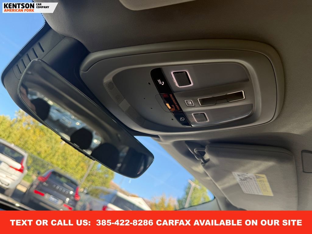 Used 2025 Volvo XC90 B6 Plus image 28