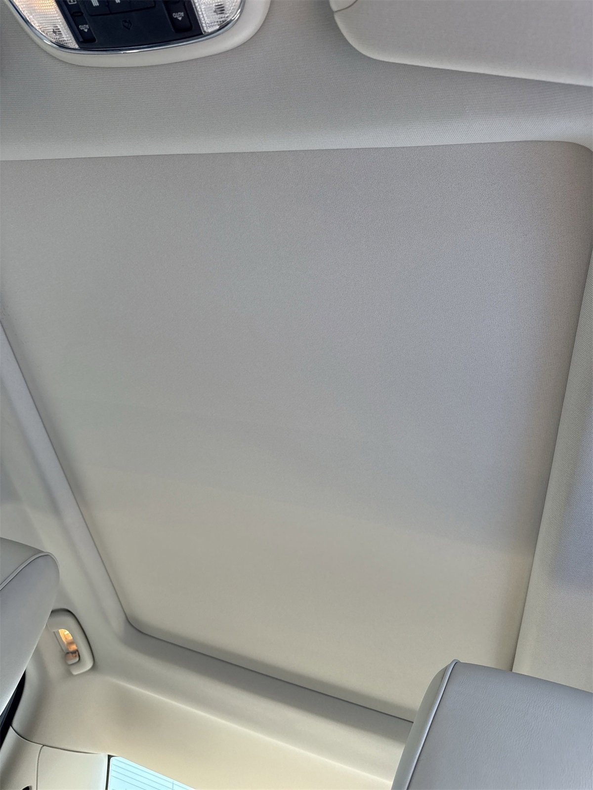 Used 2018 Chrysler 300 Limited w/ Safetytec Plus Group image 13