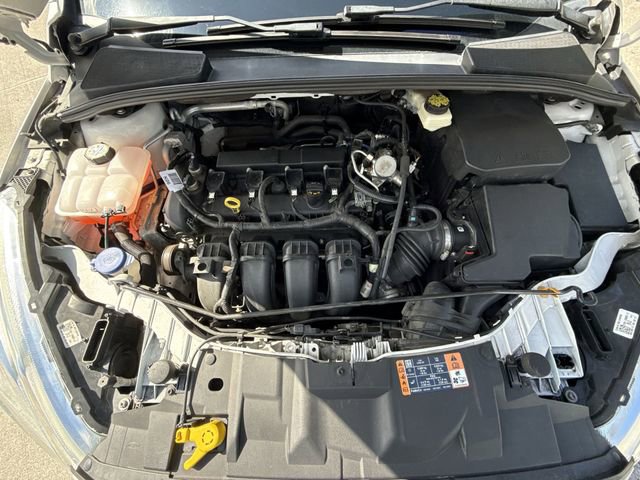 Used 2017 Ford Focus Titanium w/ Titanium Technology Package image 27