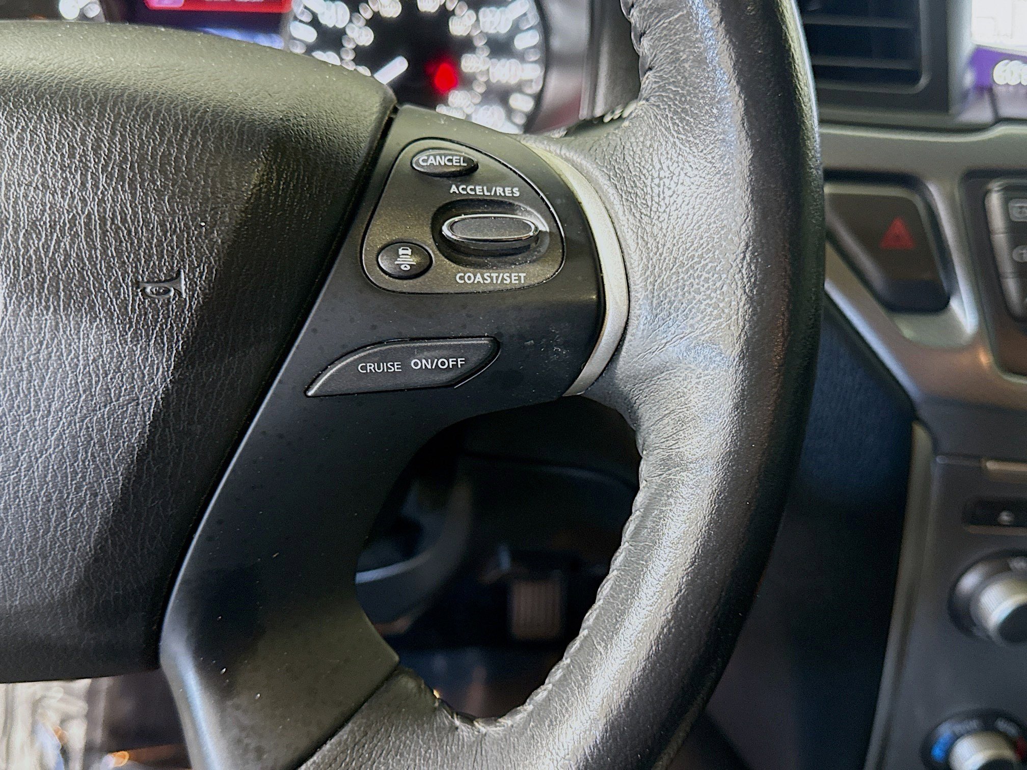 Used 2020 Nissan Pathfinder SL image 15