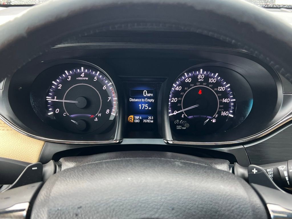 Used 2016 Toyota Avalon Touring image 24