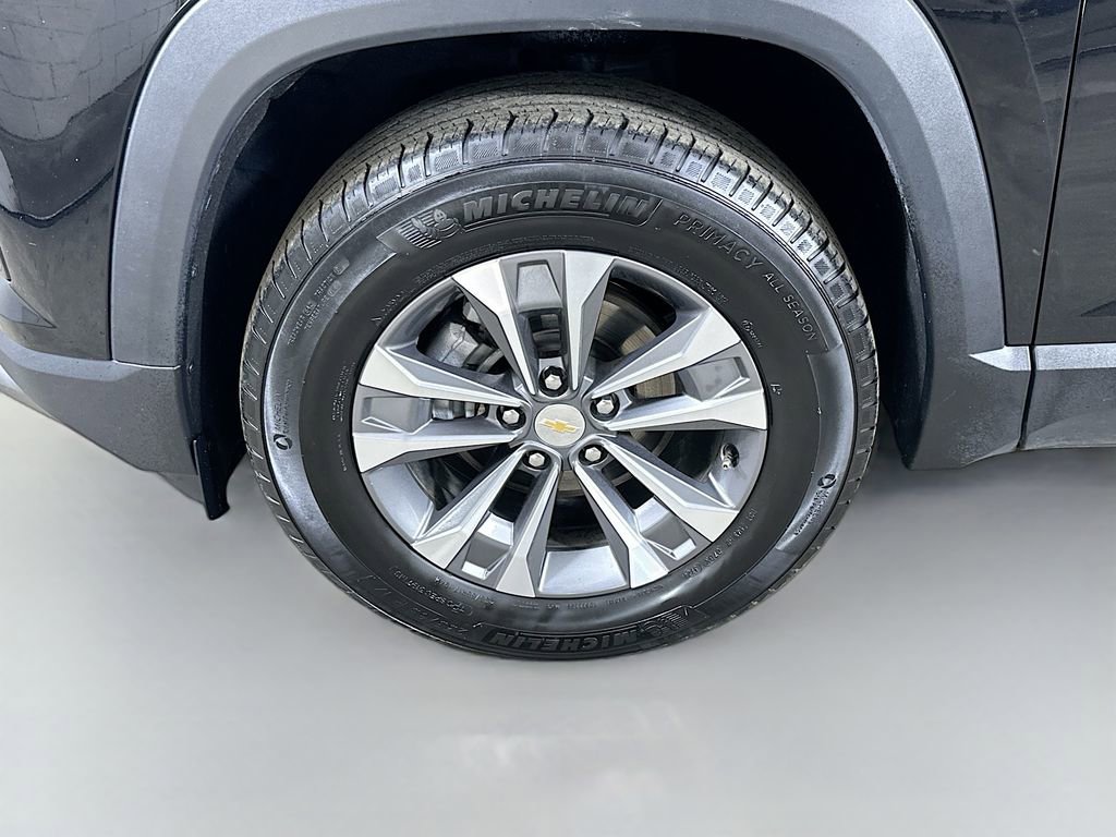 Used 2025 Chevrolet Equinox LT w/ Convenience Package II image 8