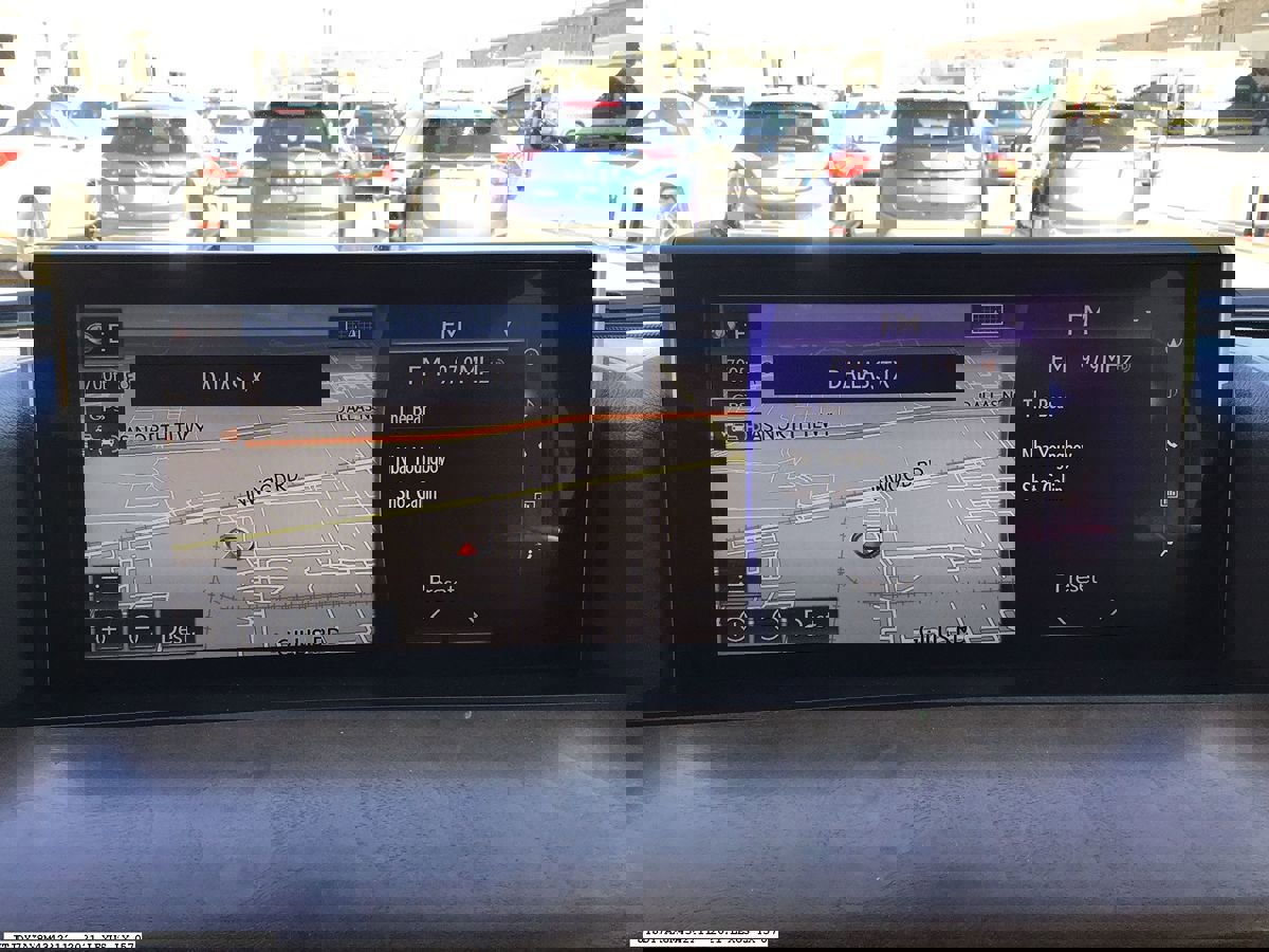 Used 2021 Lexus LX 570 4WD w/ Luxury Package image 9