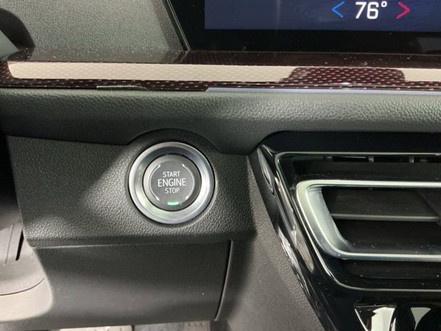 Used 2025 Chevrolet Traverse RS image 25