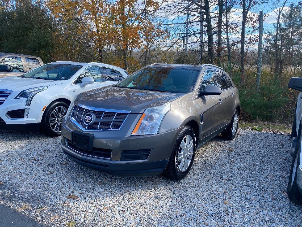 Used 2011 Cadillac SRX Luxury image 4