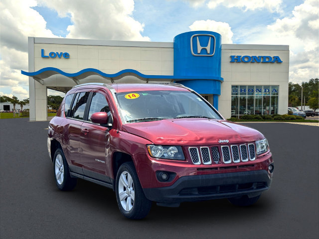 Used 2014 Jeep Compass Latitude FWD image 1