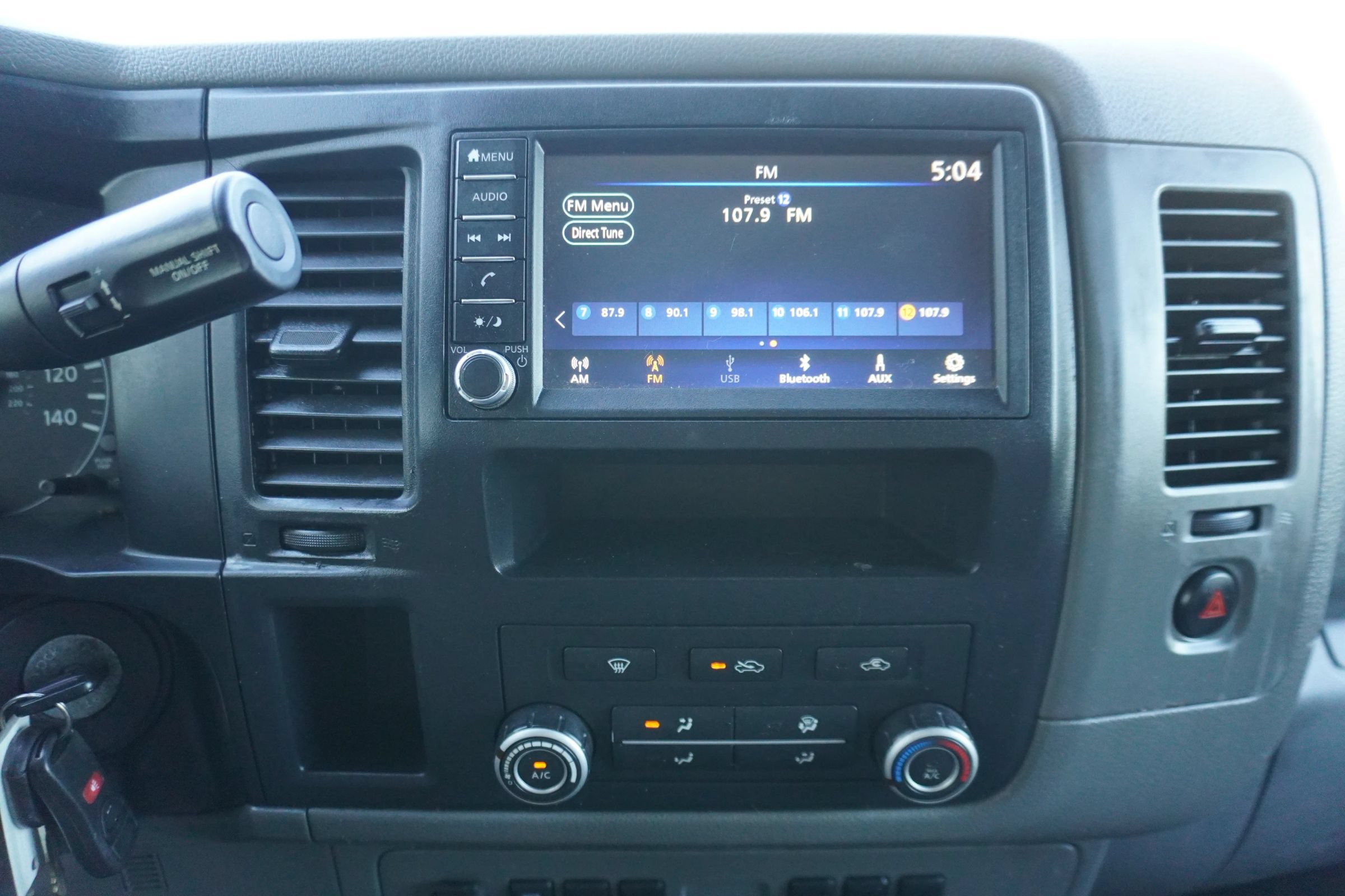 Used 2016 Nissan NV 2500 SV RWD image 15