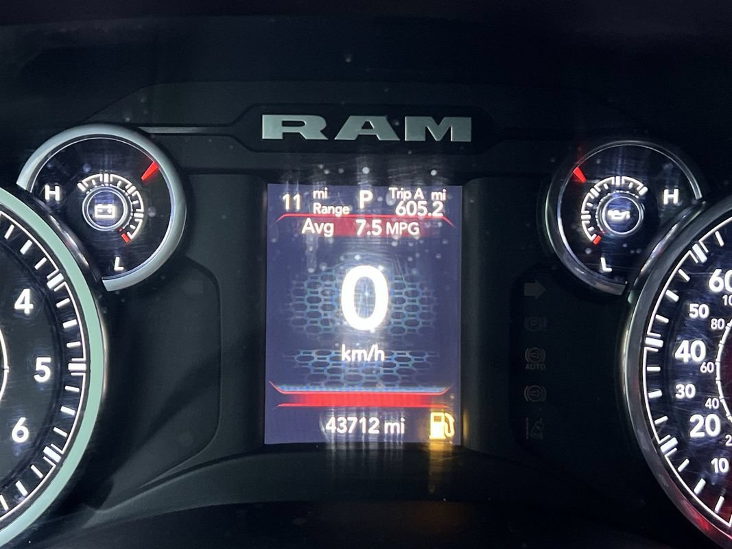 Used 2022 RAM 3500 Tradesman RWD image 19
