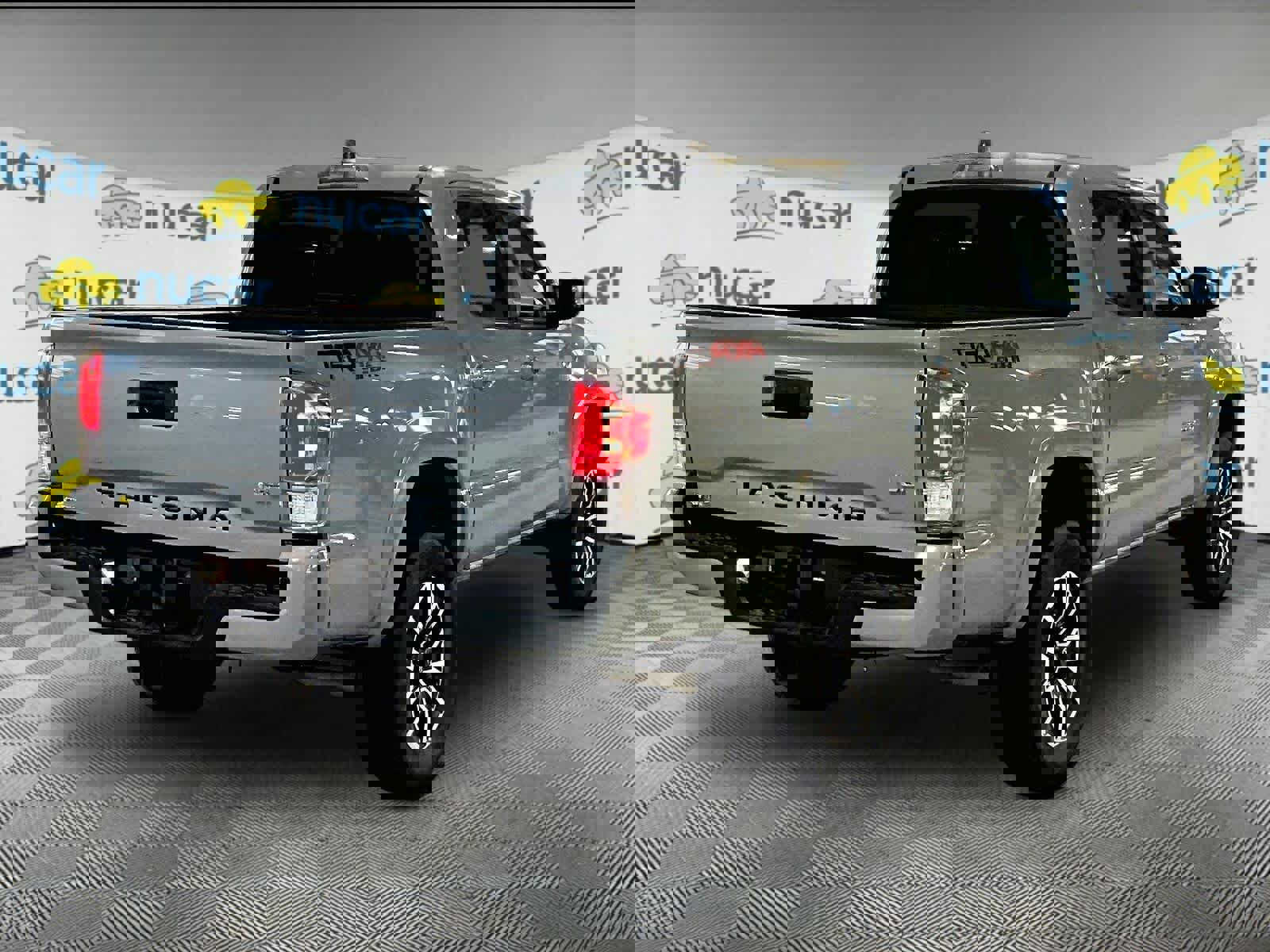 Used 2023 Toyota Tacoma TRD Sport w/ Technology Package image 6