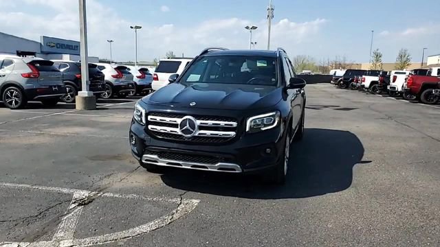 Used 2022 Mercedes-Benz GLB 250 4MATIC image 3