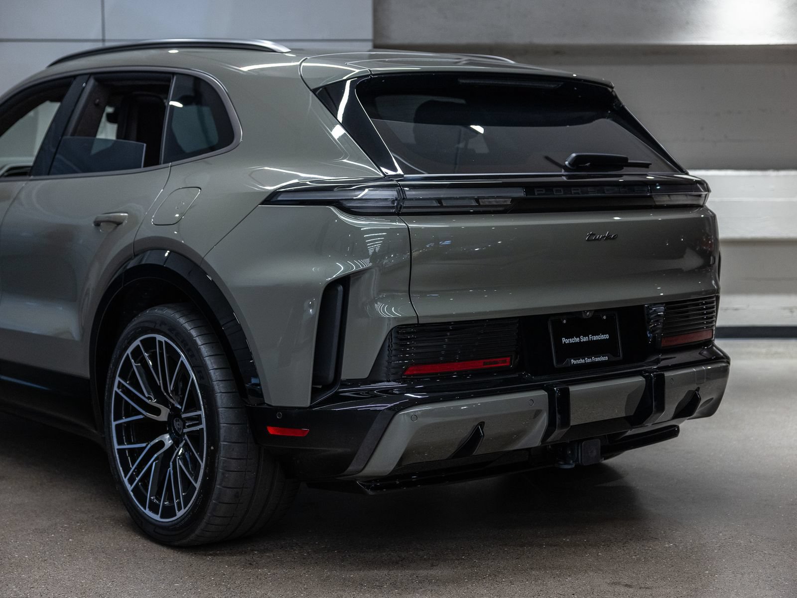 New 2026 Porsche Cayenne Turbo AWD/4WD image 29