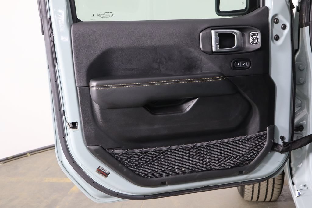 Used 2024 Jeep Wrangler Unlimited Sahara AWD/4WD image 18