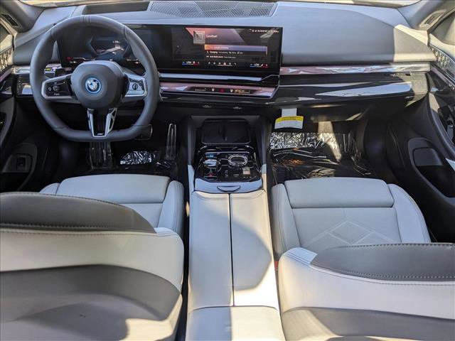 New 2026 BMW i5 eDrive40 w/ Executive Package image 15