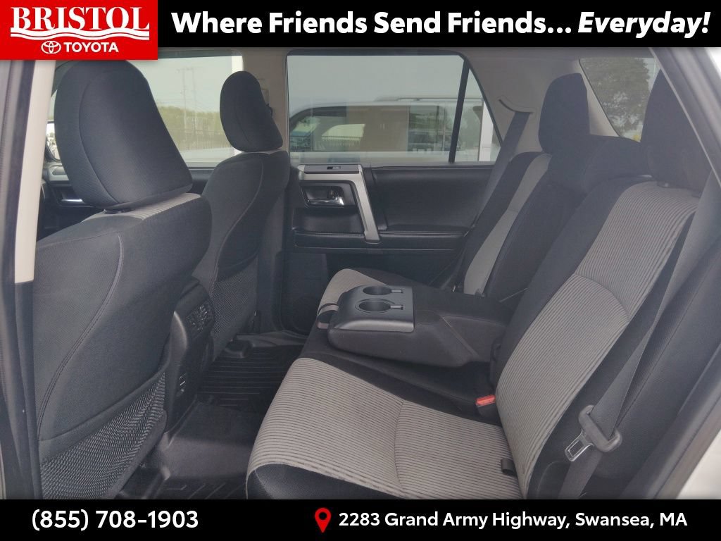 Used 2016 Toyota 4Runner SR5 w/ Four Season Floor Mat Package AWD/4WD image 16