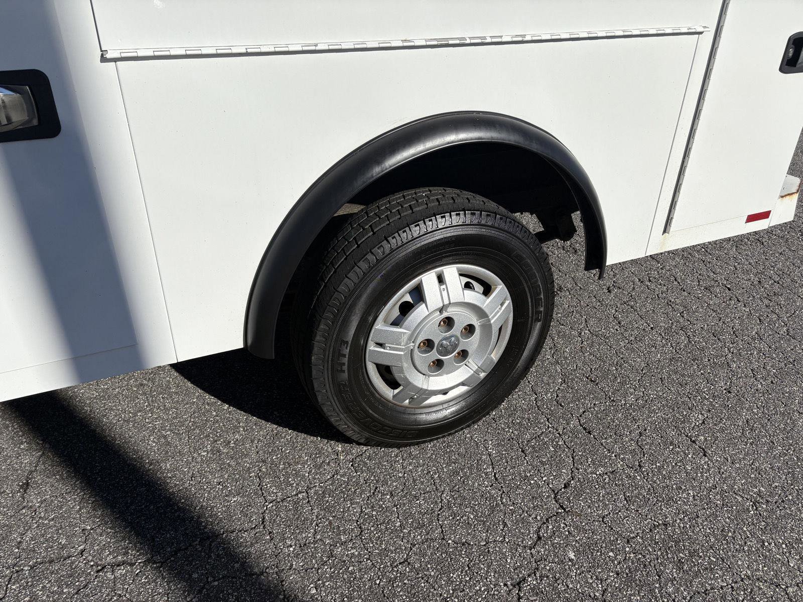 Used 2019 RAM ProMaster 3500 w/ Premium Appearance Group image 5