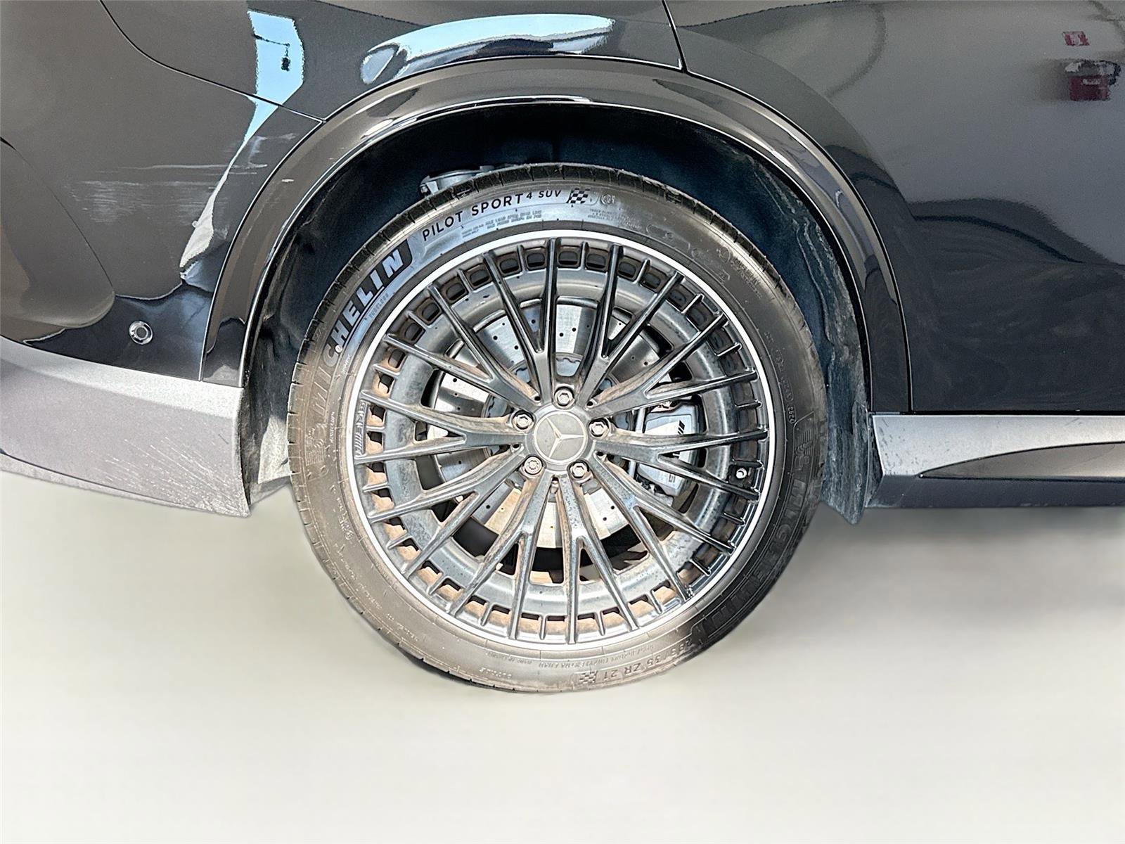 Used 2025 Mercedes-Benz GLC 43 AMG 4MATIC image 37