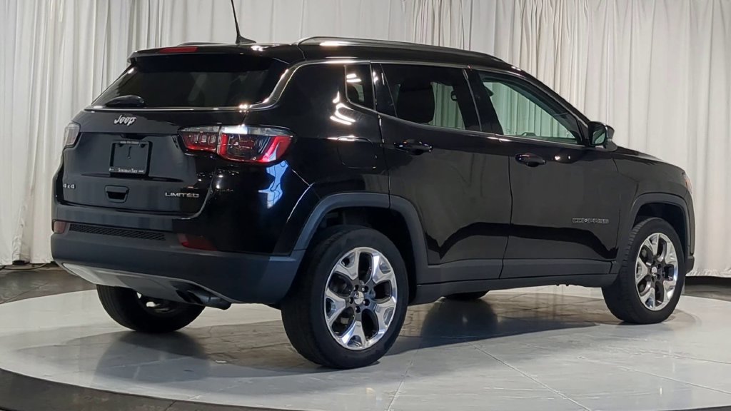 Used 2019 Jeep Compass Limited AWD/4WD image 10