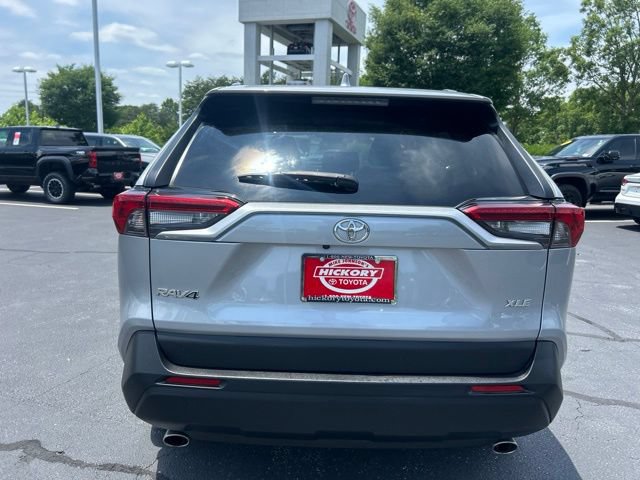 Used 2024 Toyota RAV4 XLE FWD image 8