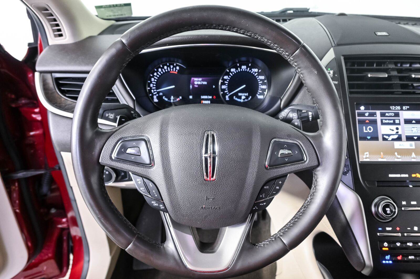 Used 2019 Lincoln MKC Reserve w/ MKC Technology Package FWD image 8