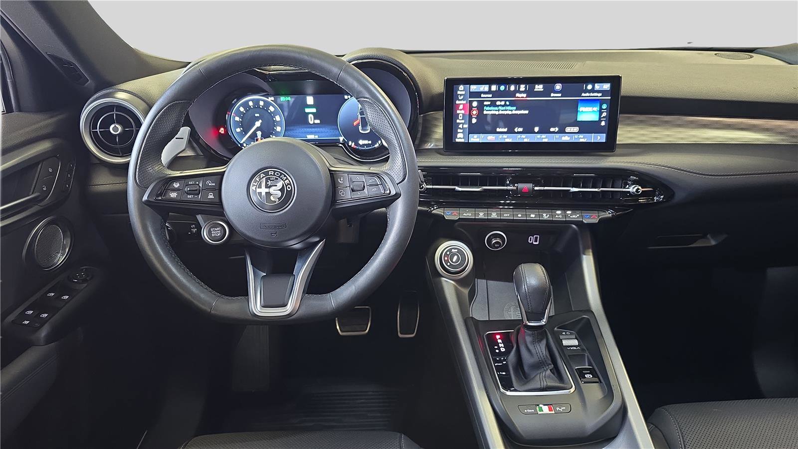 Used 2024 Alfa Romeo Tonale Veloce image 9