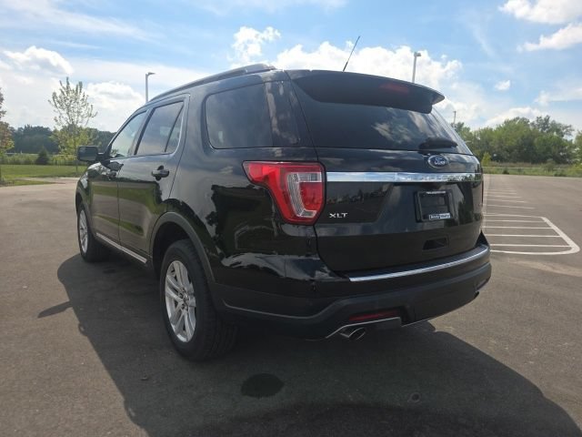 Used 2018 Ford Explorer XLT w/ Equipment Group 202A AWD/4WD image 14