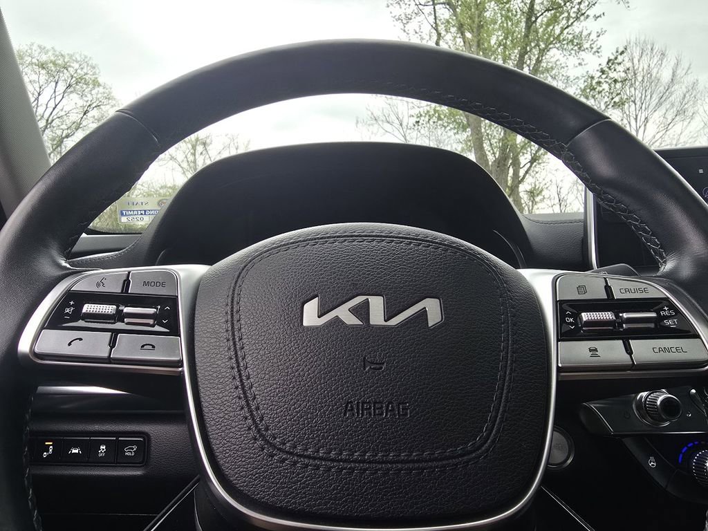 Used 2022 Kia Telluride EX w/ EX Premium Package image 28