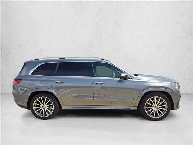 Used 2025 Mercedes-Benz GLS 450 4MATIC w/ AMG Line Exterior image 4