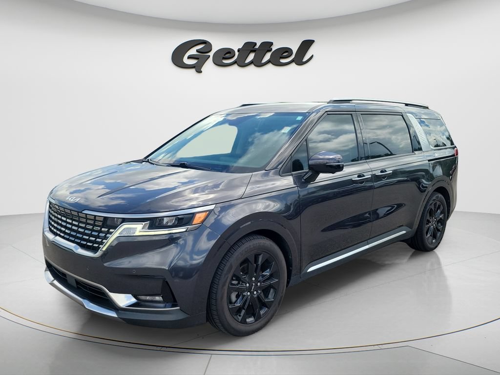 Used 2023 Kia Carnival SX FWD image 1