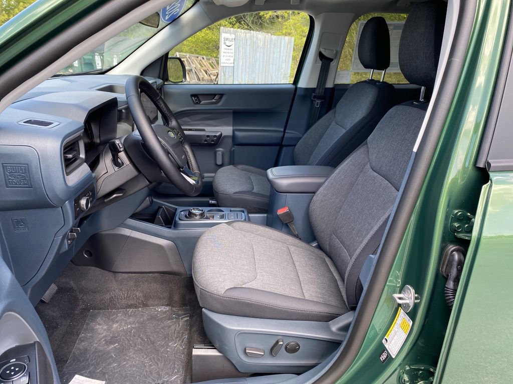 New 2025 Ford Maverick XLT w/ XLT Luxury Package image 4