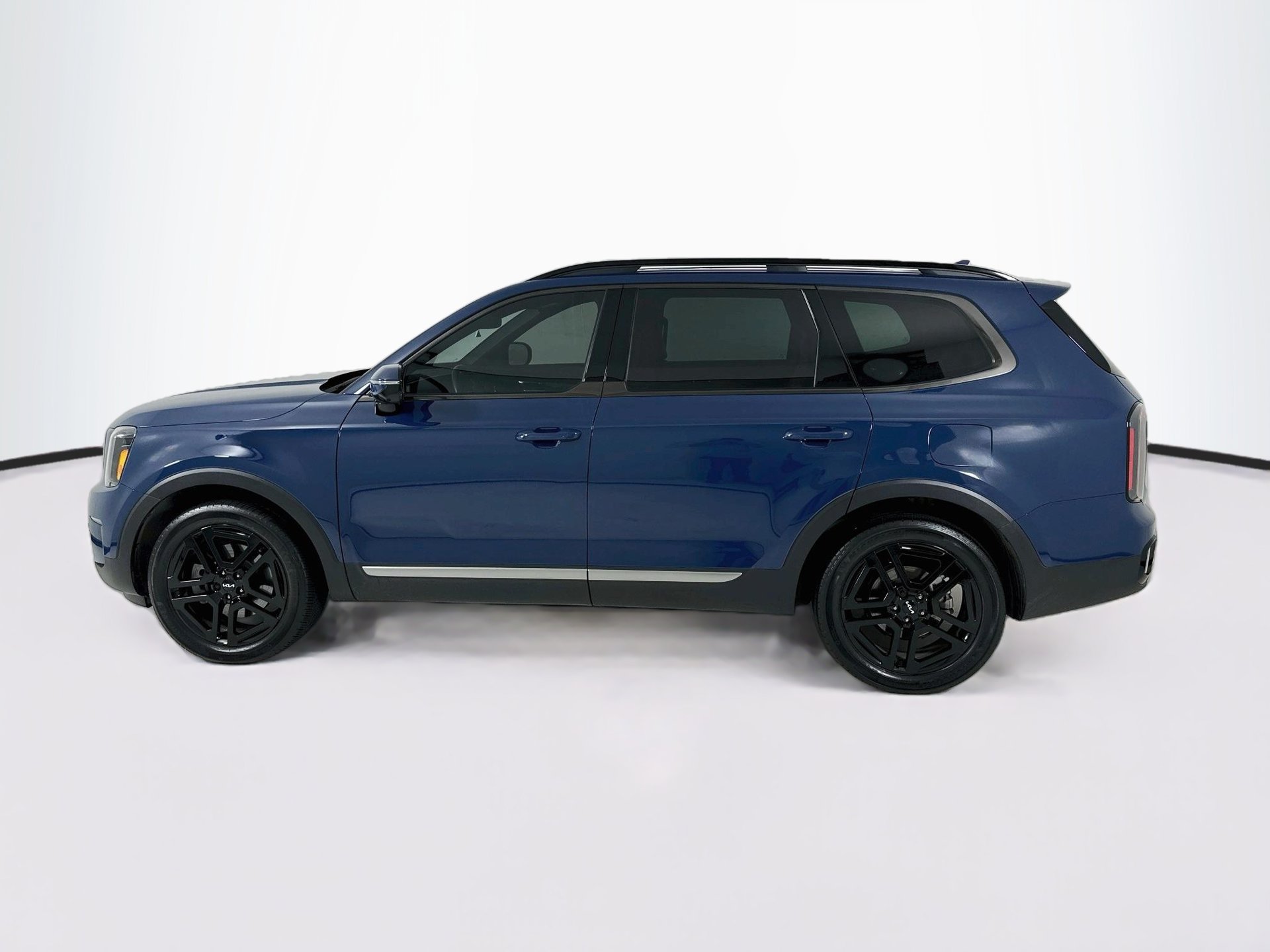 Used 2023 Kia Telluride SX X-Line AWD/4WD image 5