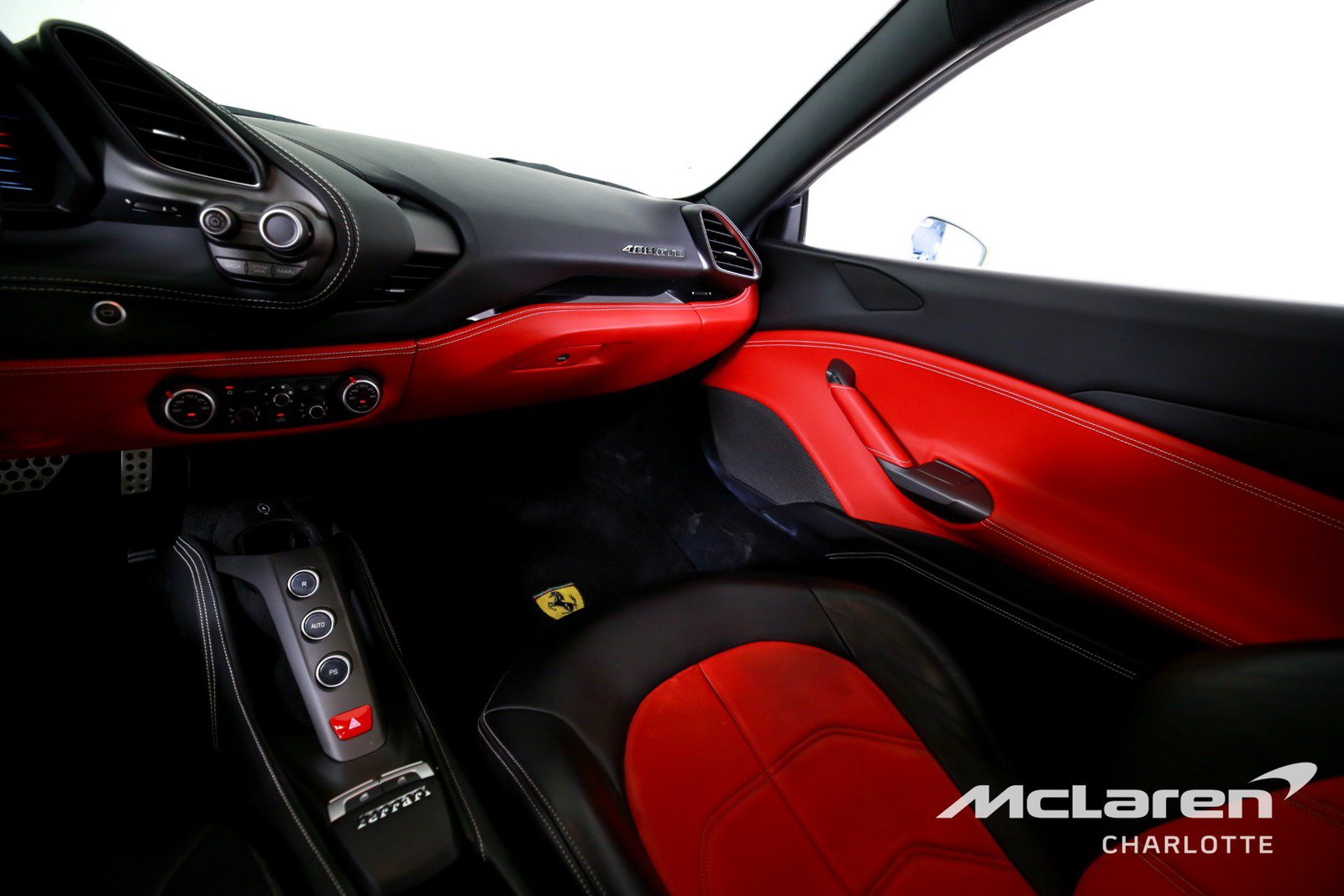Used 2019 Ferrari 488 GTB RWD image 15