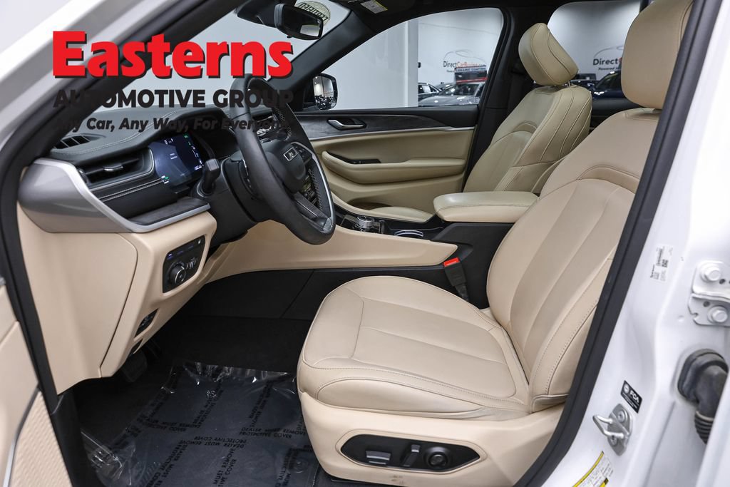 Used 2024 Jeep Grand Cherokee Limited 4xe AWD/4WD image 14