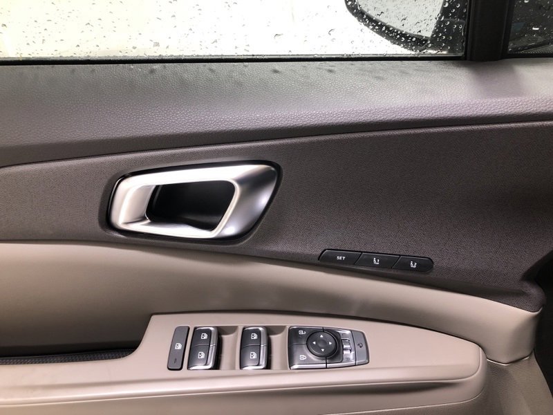 New 2026 Kia Carnival EX image 21