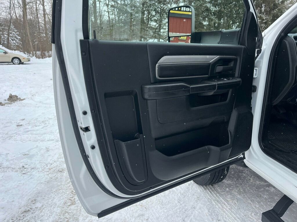 Used 2022 RAM 4500 Tradesman RWD image 28