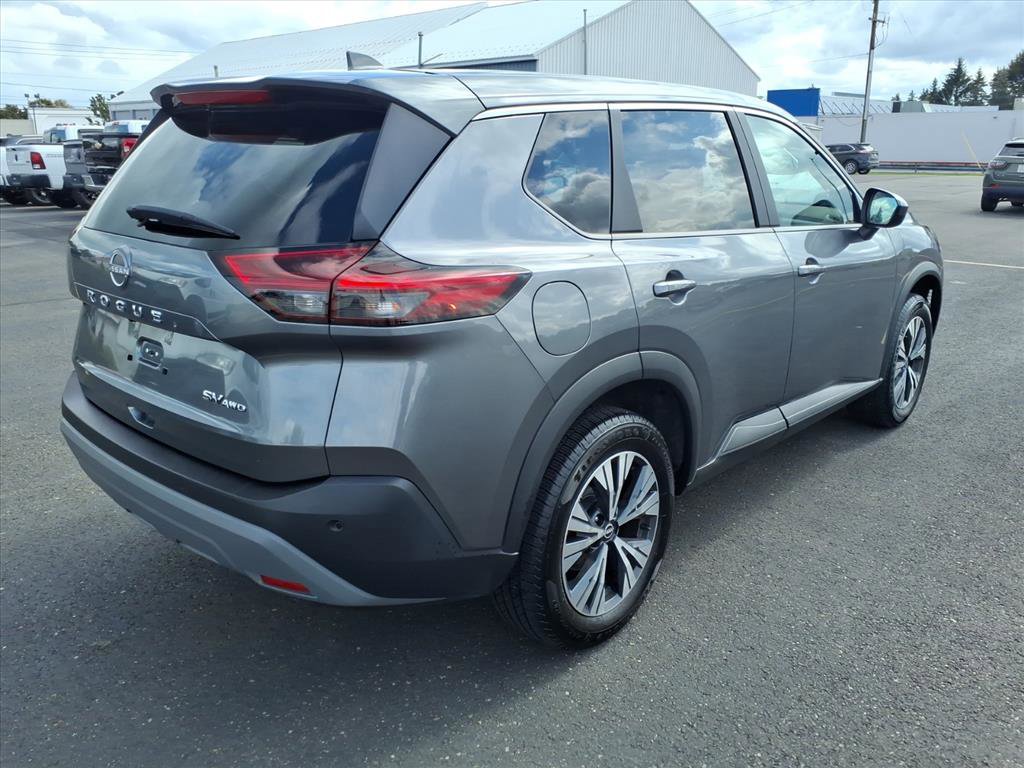 Used 2023 Nissan Rogue SV image 5