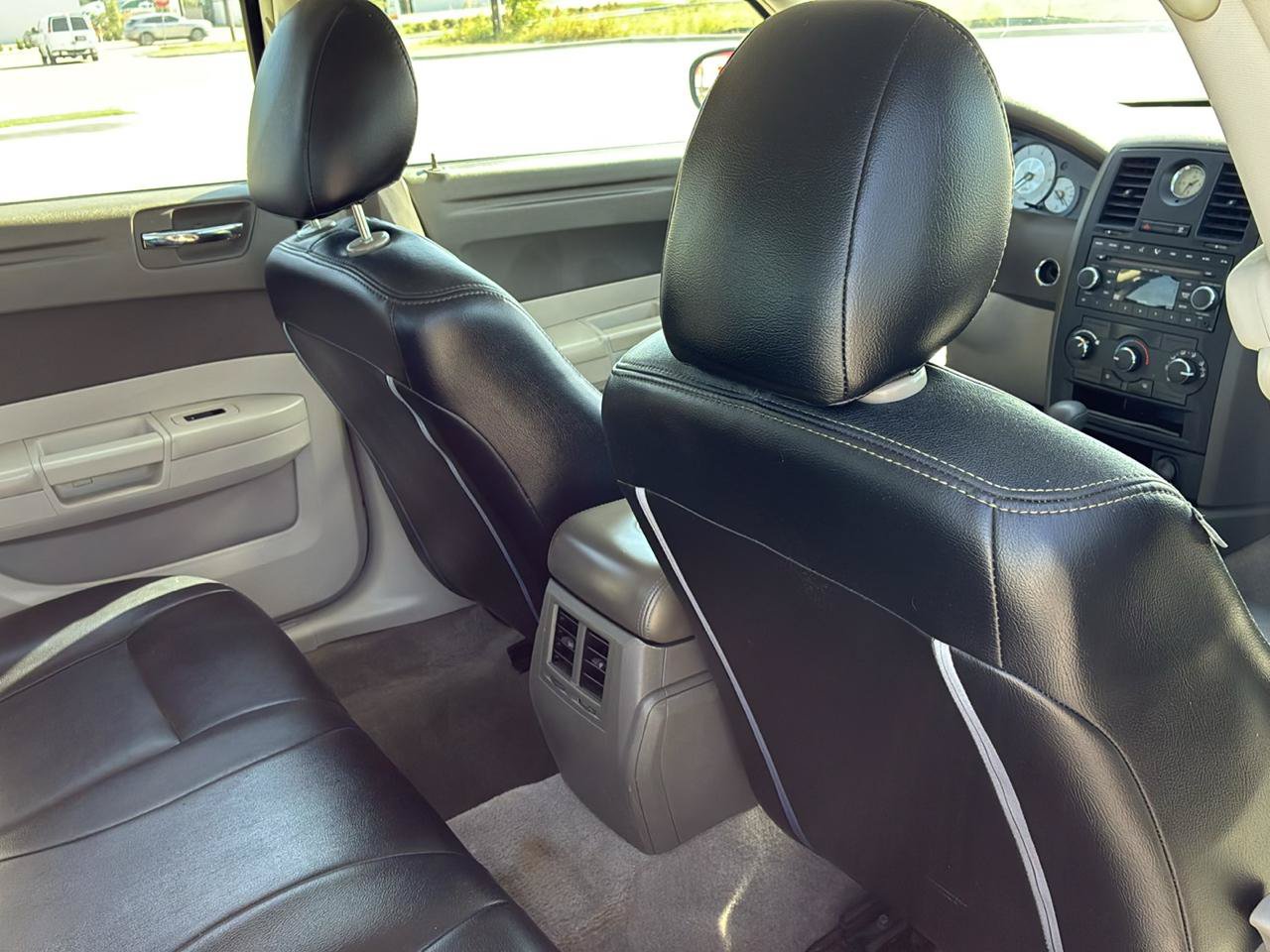 Used 2008 Chrysler 300 LX RWD image 35