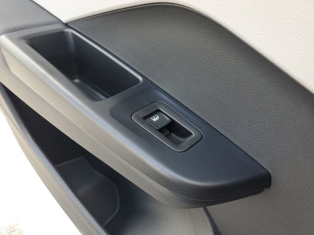 Certified 2025 Volkswagen Taos SE w/ Panoramic Sunroof Package FWD image 20