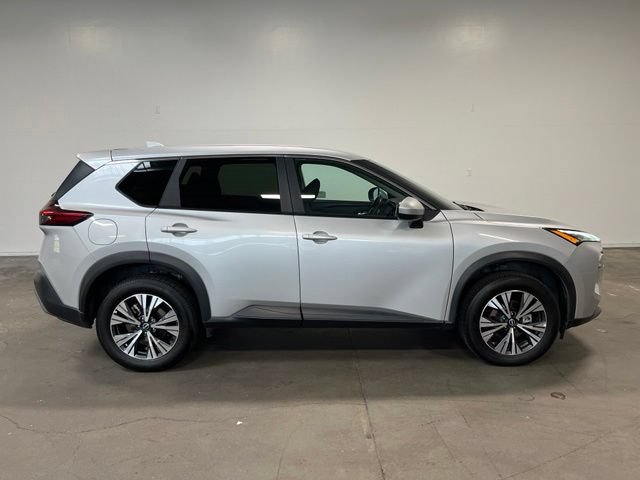 Used 2023 Nissan Rogue SV AWD/4WD image 2