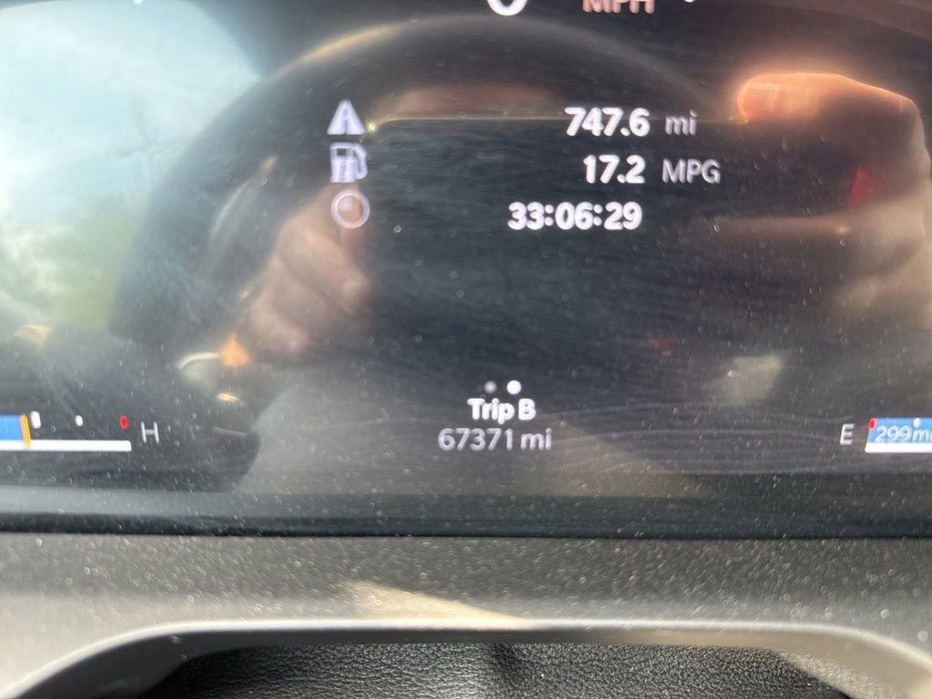 Used 2024 Jeep Grand Cherokee L Laredo AWD/4WD image 7