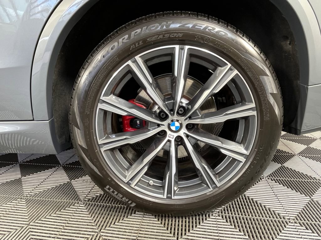 Certified 2024 BMW X5 xDrive40i w/ M Sport Package AWD/4WD image 15