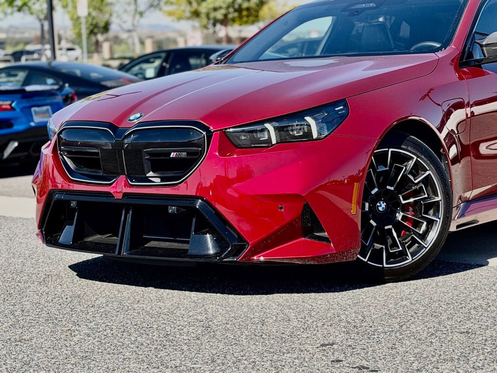 Used 2026 BMW M5 w/ Carbon Package image 3