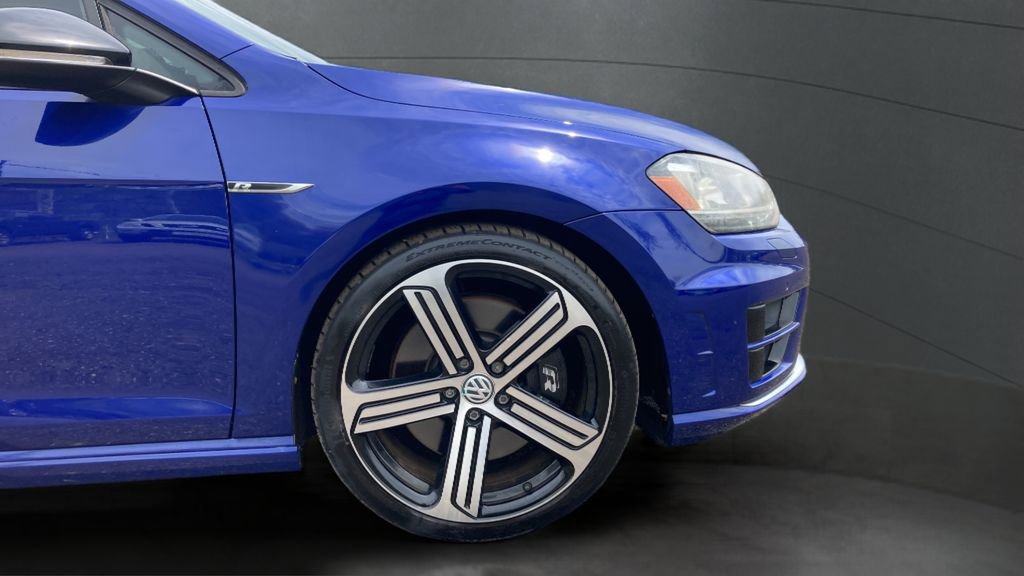 Used 2015 Volkswagen Golf R 4-Door AWD/4WD image 30